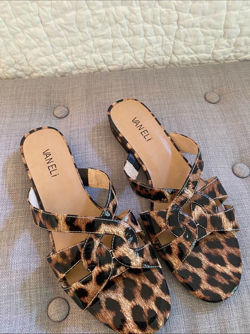 Vaneli Leopard Print Patent Leather Sandals - Brown/Black 8.5N